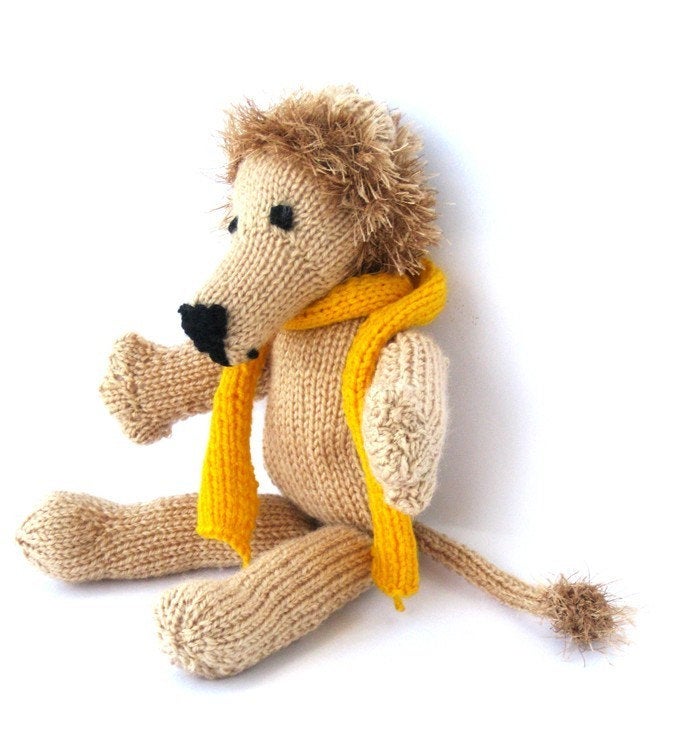 Mr Lion - knitting pattern