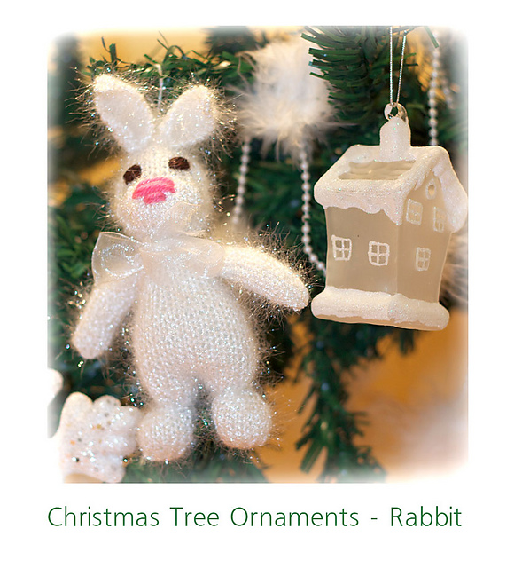 Christmas Tree Ornament: Bunny - knitting pattern