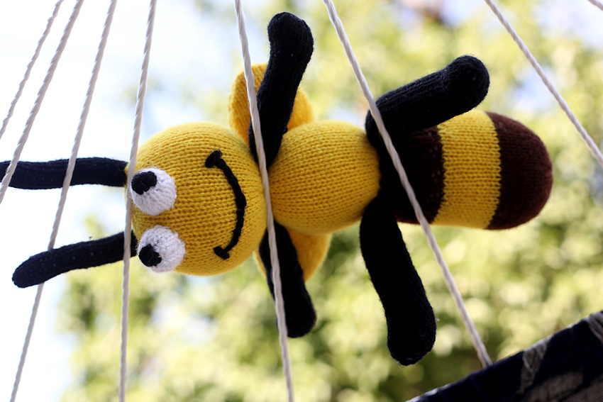 Wasp - knitting pattern - Image 2